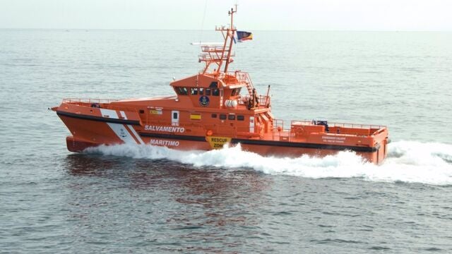 Salvamento Marítimo intercepta en las últimas horas tres pateras con 194 migrantes en aguas Canarias
