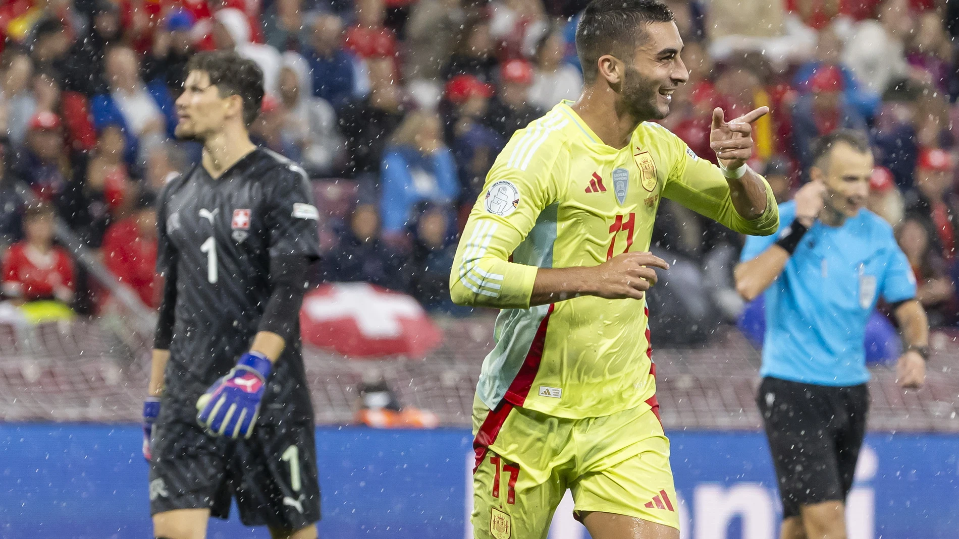 Geneva (Switzerland), 08/09/2024.- Spain's Ferran Torres celebrates scoring the 1-4 goal during the UEFA Nations League group A soccer match between Switzerland and Spain, in Geneva, Switzerland, 08 September 2024. (España, Suiza, Ginebra) EFE/EPA/SALVATORE DI NOLFI