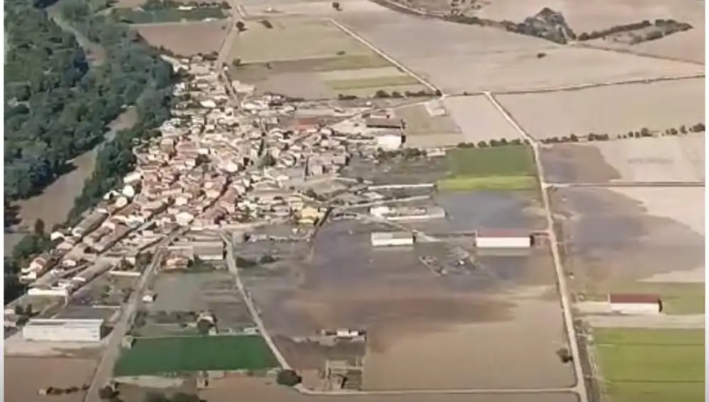 Panorámica de Valbuena de Duero con la zona afectada por el agua