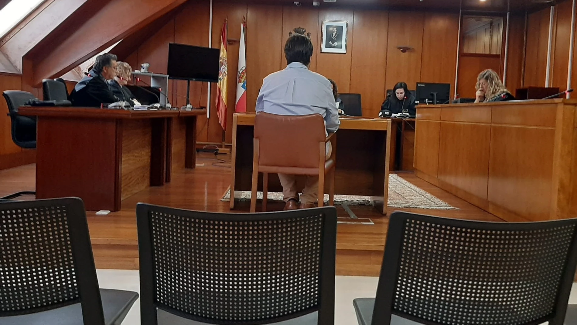 Juicio al acusado de grabar vídeos a las inquilinas a las que había alquilado su piso en Santander. Colocó cámaras en el baño y en un dormitorio y grabó 26 vídeos EUROPA PRESS 09/09/2024