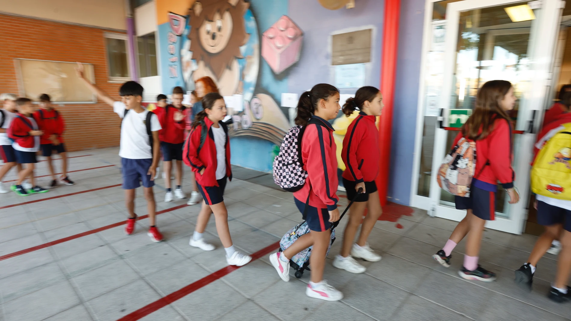 Vuelta al cole en Madrid. Colegio Daoiz y Velarde de Alcobendas. © Jesús G. Feria.