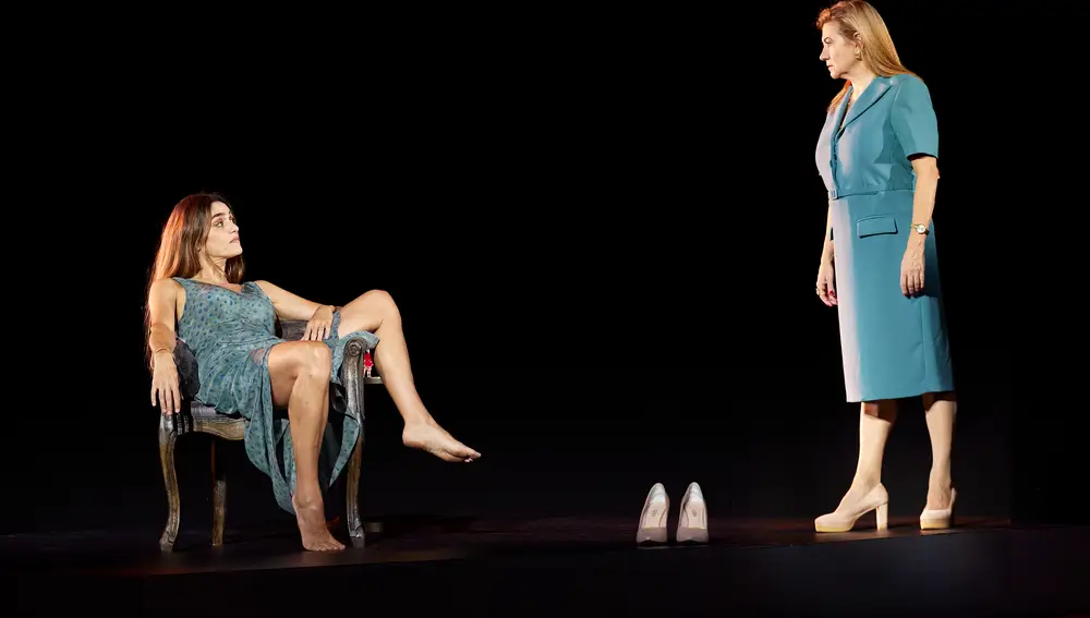 Olivia Molina (izda.) y Luisa Martín, en escena