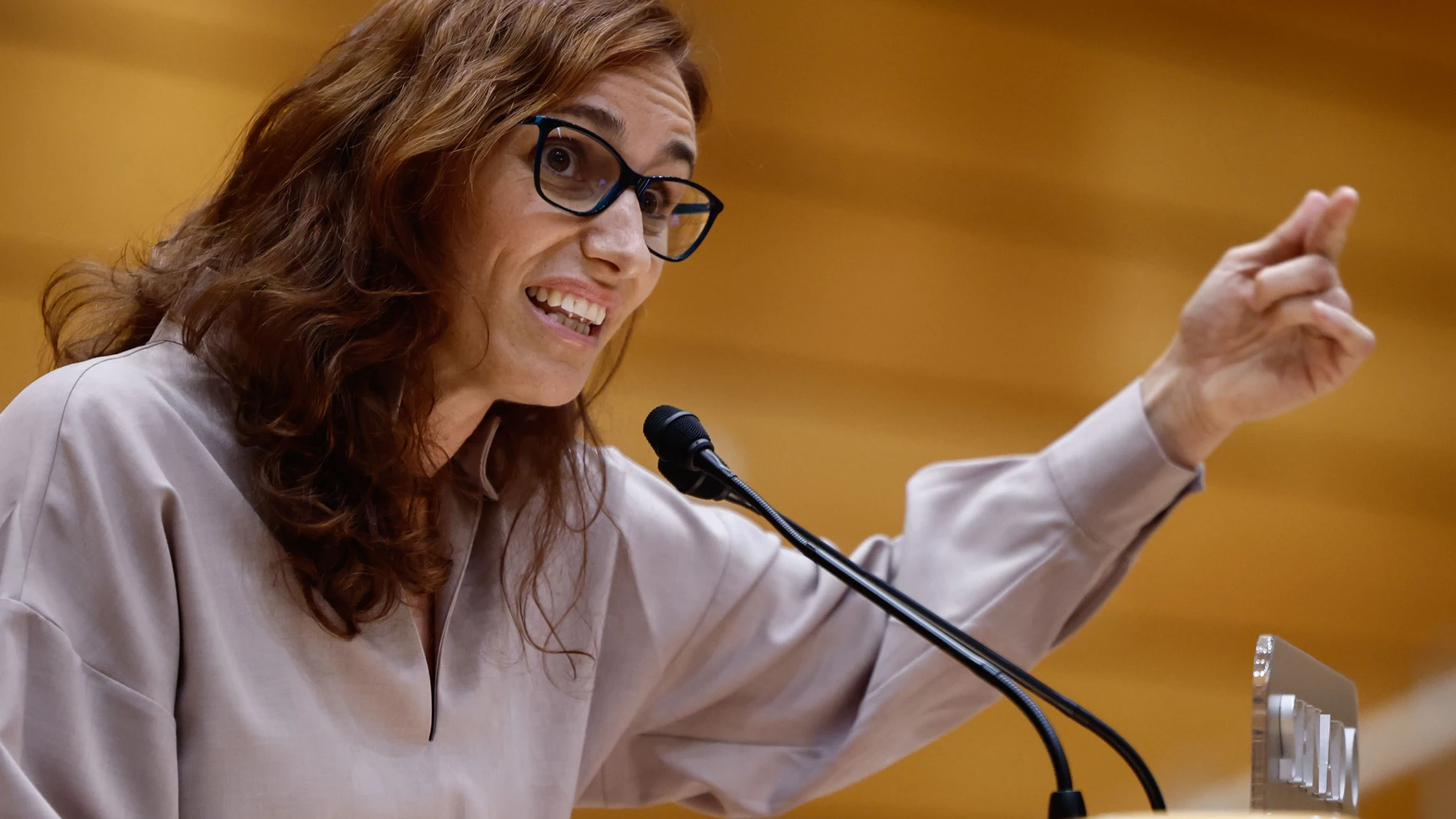 MADRID, 10/09/2024.-La ministra de Sanidad Mónica García, durante la sesión de control al Gobierno en el Senado, este martes en Madrid.-EFE/ Sergio Pérez