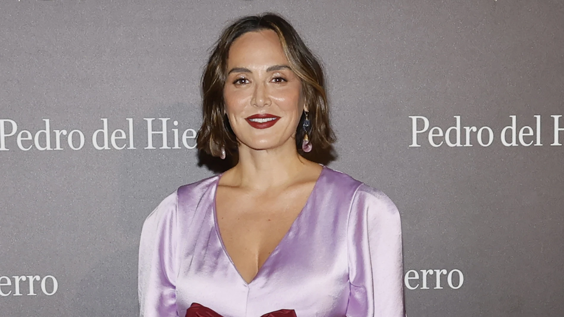 Tamara Falcó durante la exposición de Pedro del Hierro