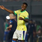 Vinícius Júnior con Brasil durante el partido frente a Paraguay