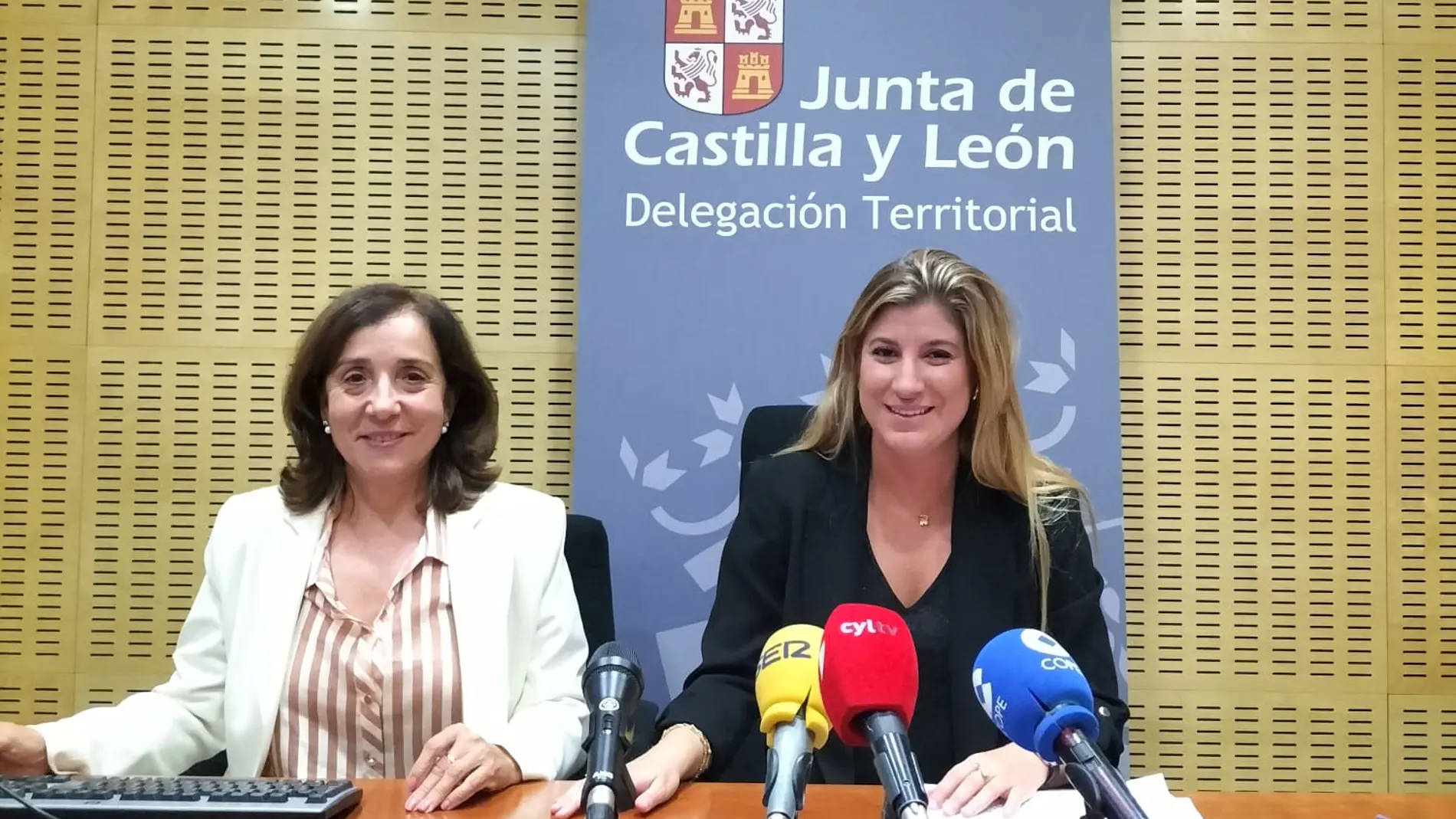 La delegada territorial de la Junta en Valladolid, Raquel Alonso, y la directora provincial de Educación, Mª Agustina García, presentan el curso escolar en la provincia