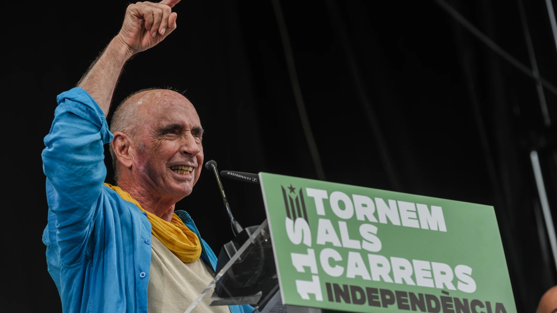 El presidente de la ANC, Lluís Llach, durante la manifestación de ACN por la Diada, a 11 de septiembre de 2024, en Barcelona, Catalunya (España). Assemblea Nacional Catalana (ANC), Òmnium Cultural, Associació de Municipis per la Independència (AMI), Consell de la República, La Intersindical, CIEMEN y CDR, entidades organizadoras de las manifestaciones de la Diada de Catalunya, han instado a la "movilización multitudinaria" en el primer 11 de septiembre sin un presidente independentista al fre...