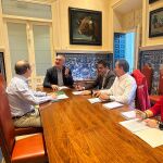 El alcalde de Segovia, José Mazarías, se reúne con los representantes de FECOSE