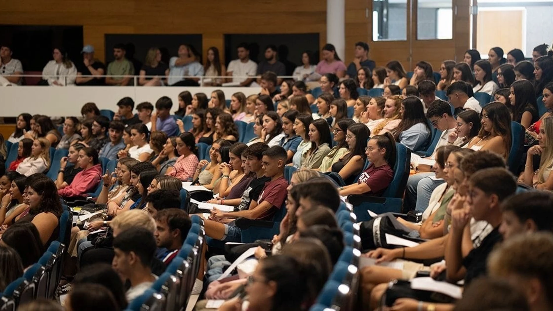 Bienvenida a los estudiantes de nuevo ingreso de la UHU. REMITIDA / HANDOUT por UHU Fotografía remitida a medios de comunicación exclusivamente para ilustrar la noticia a la que hace referencia la imagen, y citando la procedencia de la imagen en la firma 11/09/2024