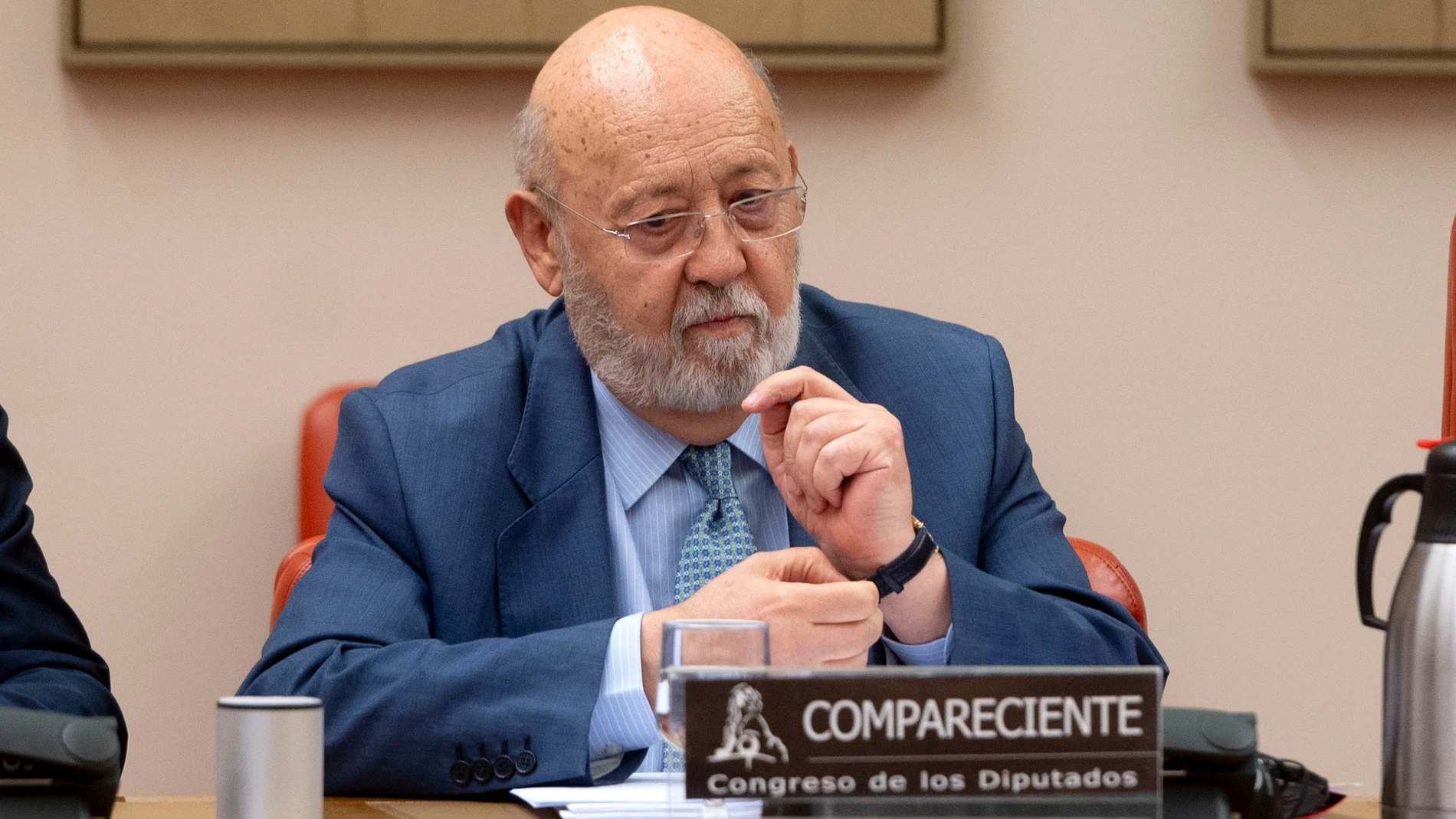 El presidente del Centro de Investigaciones Sociológicas (CIS), José Félix Tezanos, comparece en Comisión Constitucional del Congreso, a 11 de septiembre de 2024, en Madrid (España). Tezanos comparece hoy en la Cámara Baja a petición del Grupo Parlamentario Popular para informar sobre el supuesto sesgo partidista de las encuestas realizadas bajo su gestión. 11 SEPTIEMBRE 2024;PP;PARTIDO POPULAR;CIS;CONGRESO;ENCUESTAS;SOCIOLOGÍA Alberto Ortega / Europa Press 11/09/2024
