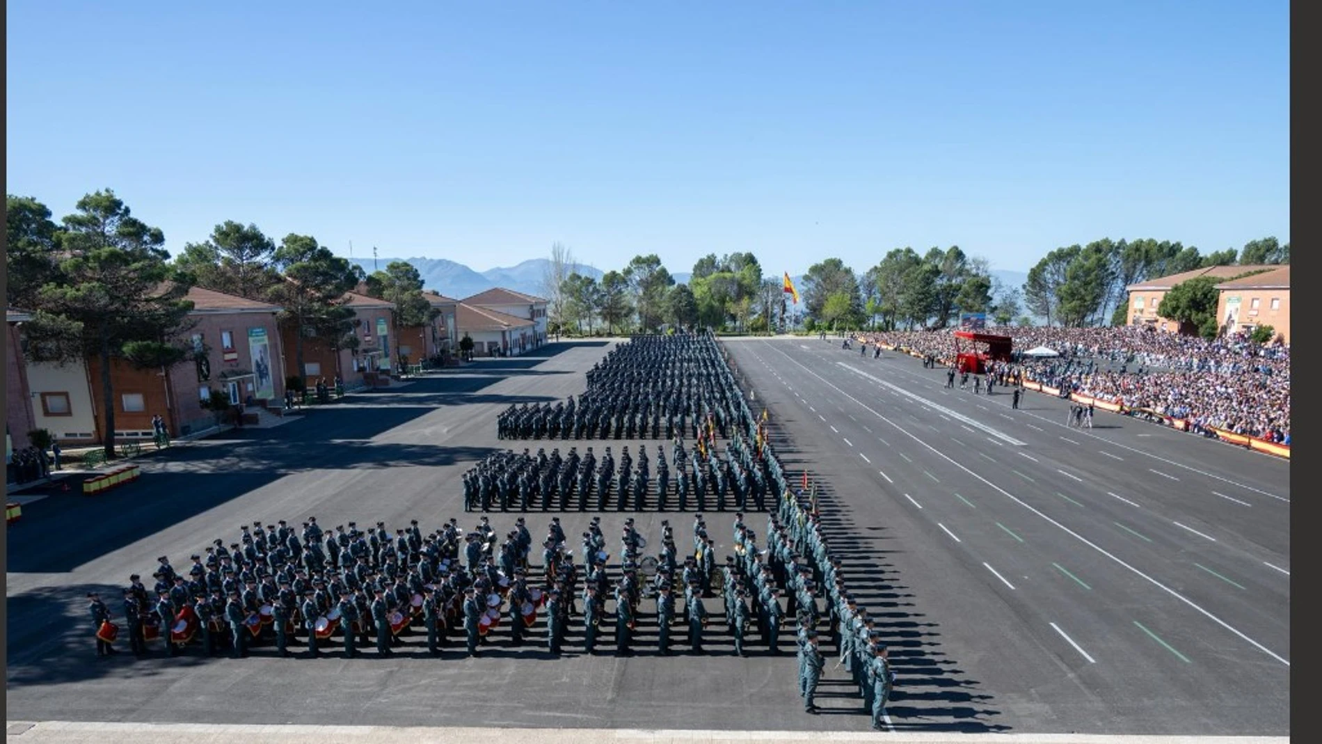 Guardias alumnos, en formación