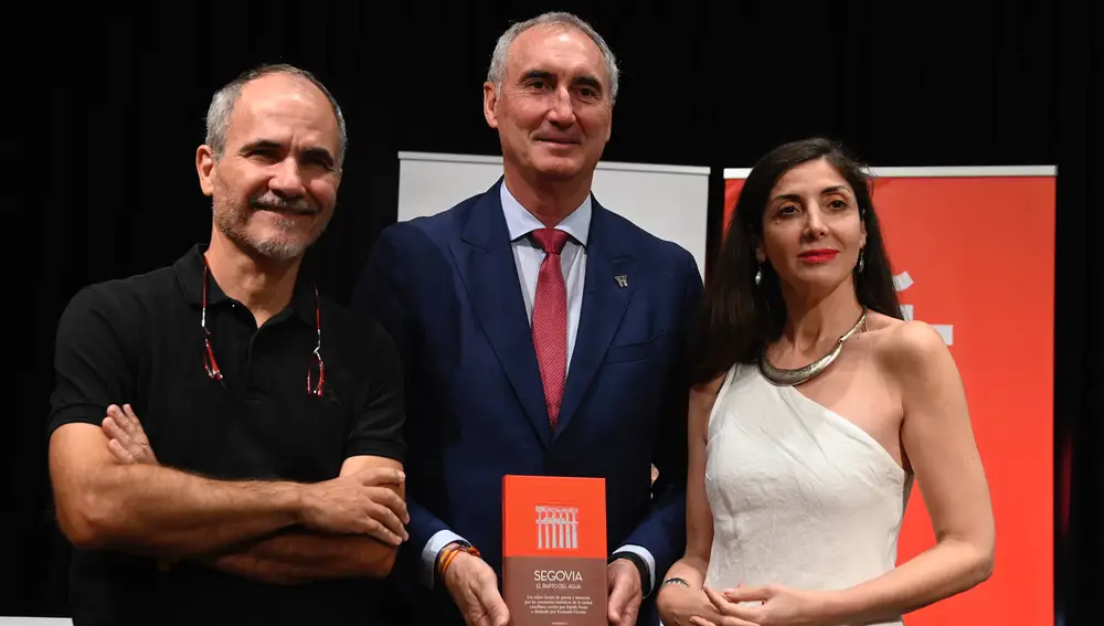 Segovia ha corrido a cargo del ilustrador Fernando Vicente y la escritora Espido Freire