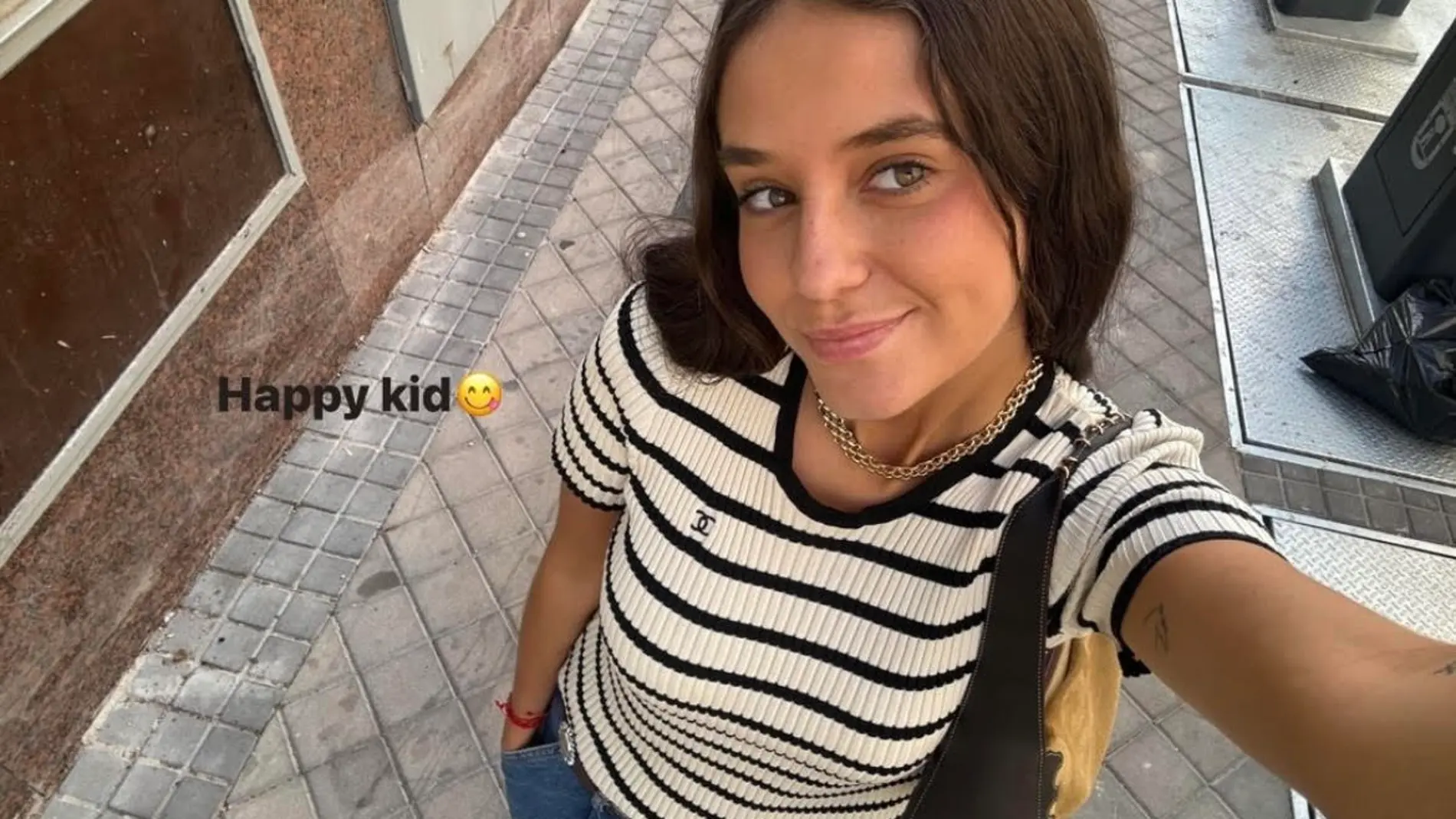 Victoria Federica con jersey de rayas.