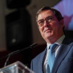 Homenaje de Ajebask Euskadi al presidente de la CEOE, Antonio Garamendi