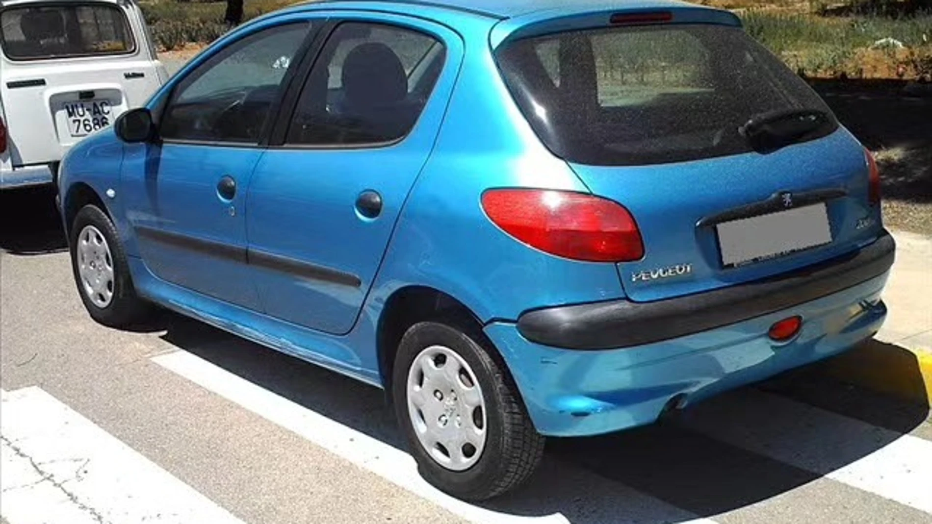 Imagen facilitada por la policía de un coche similar al que conducía el piloto.
