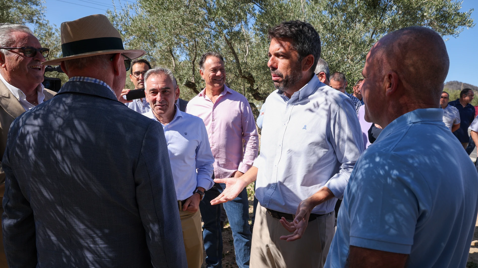 Cada explotación ganadera percibirá de media 4.000 euros en función del número de cabezas de ganado, mientras que los agricultores de secano podrán recibir hasta 4.500 euros