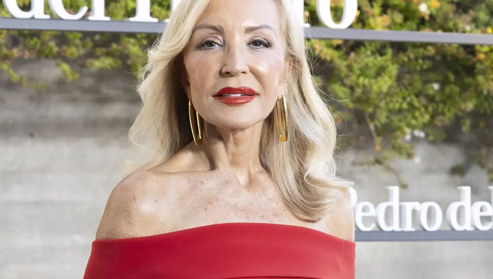 Carmen Lomana, implacable con Isabel Preysler tras el rumorearse que la había vetado en un desfile