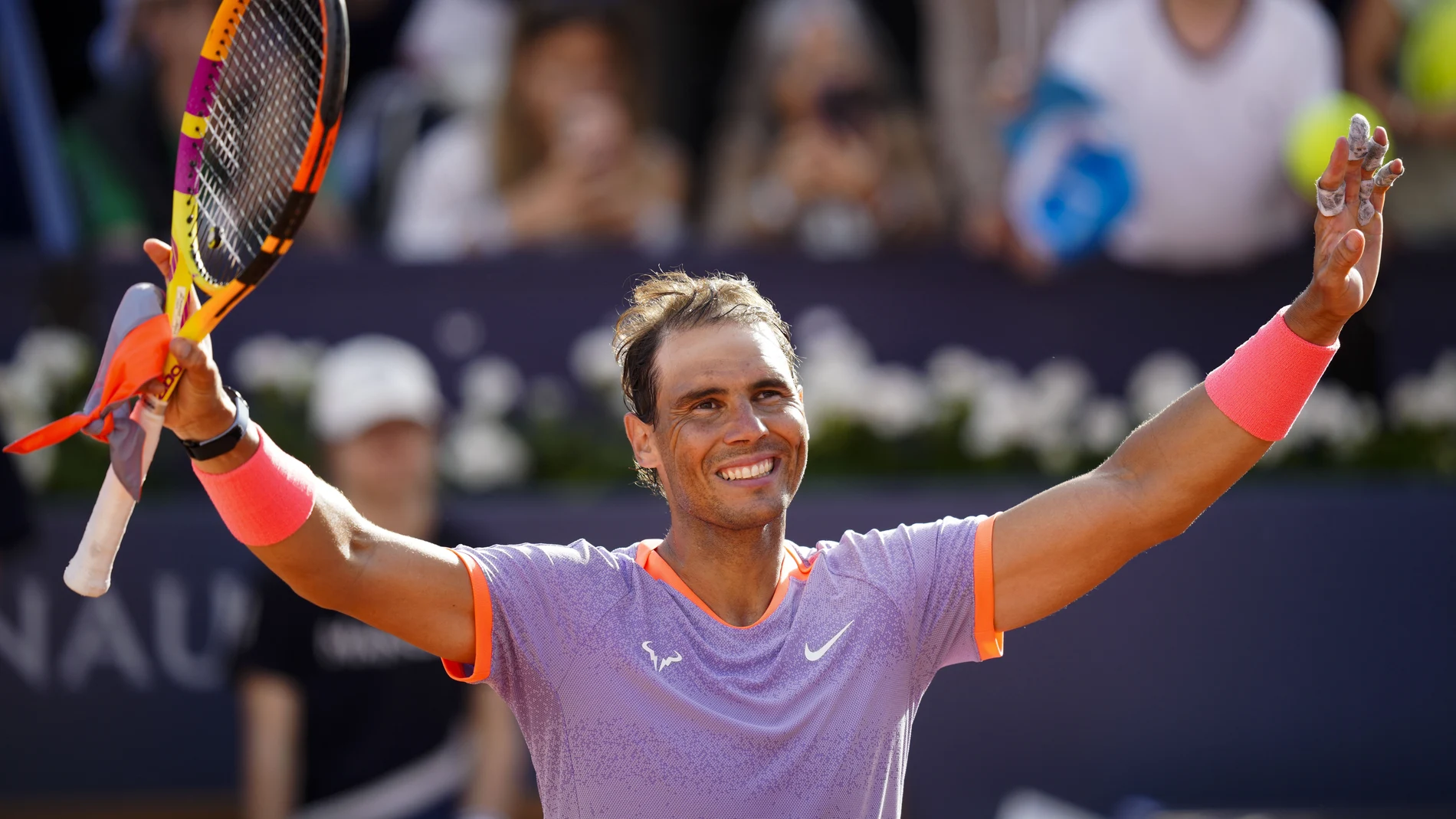 El tenista español, Rafael Nadal, muestra su alegría al finalizar su partido de primera ronda del Barcelona Open Banc Sabadell - Trofeo Conde de Godó de tenis