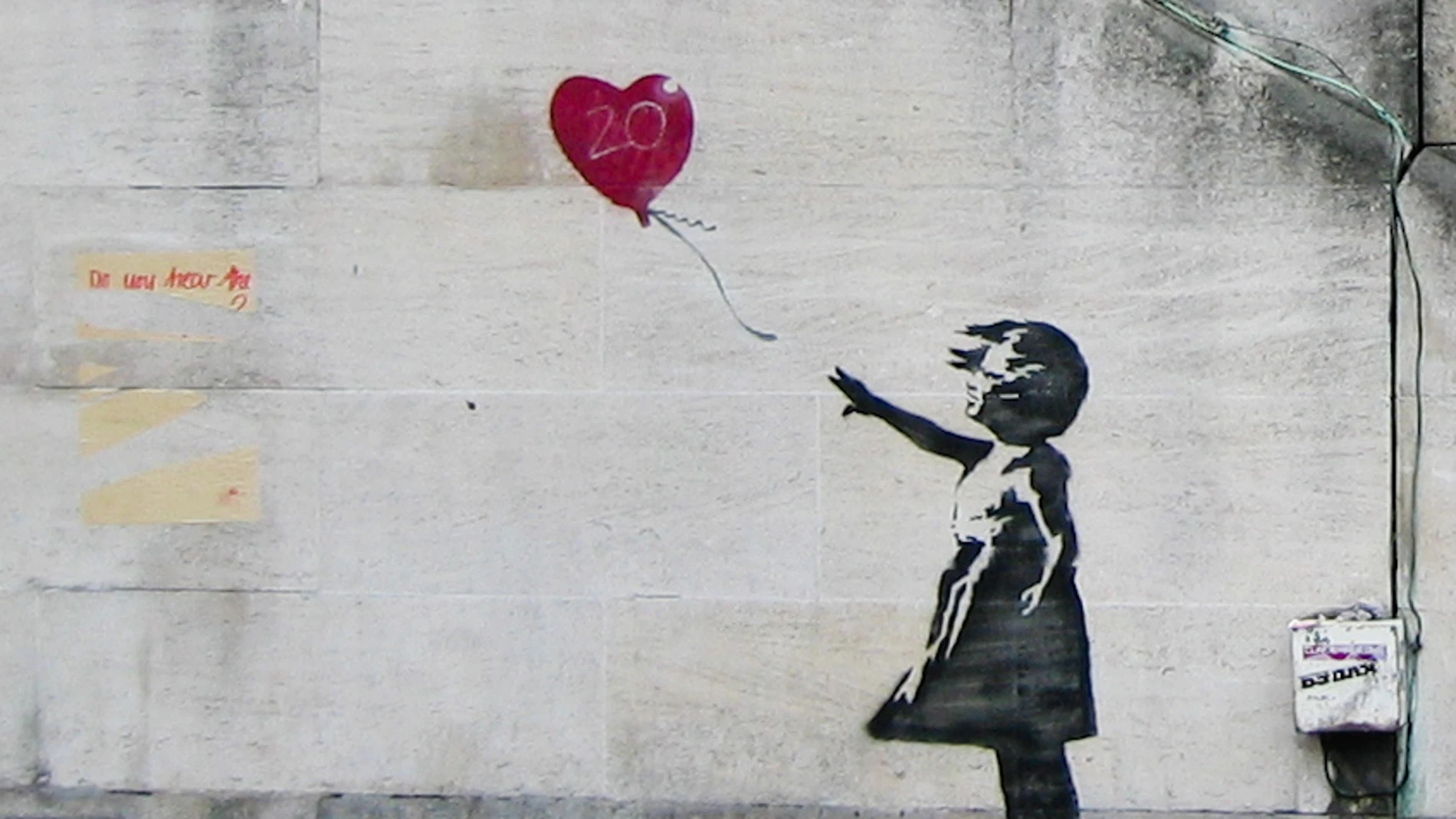 'Girl with balloon'