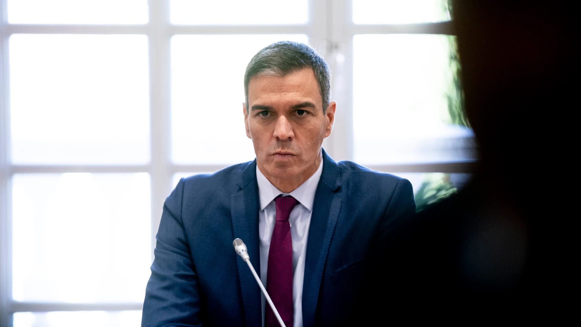 El presidente del Gobierno, Pedro Sánchez, durante un encuentro con los participantes de una reunión acerca del conflicto entre Palestina e Israel, en el Palacio de la Moncloa, a 13 de septiembre de 2024, en Madrid (España). Al encuentro, celebrado bajo el título 'Reunión de Madrid: por la aplicación de la solución de los dos Estados', han asistido ministros tanto árabes, pertenecientes al Grupo de contacto árabe-islámico para Gaza, como europeos para consensuar medidas para impulsar el diálo...