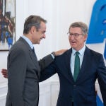 Feijóo se reúne con el primer ministro de Grecia en Atenas