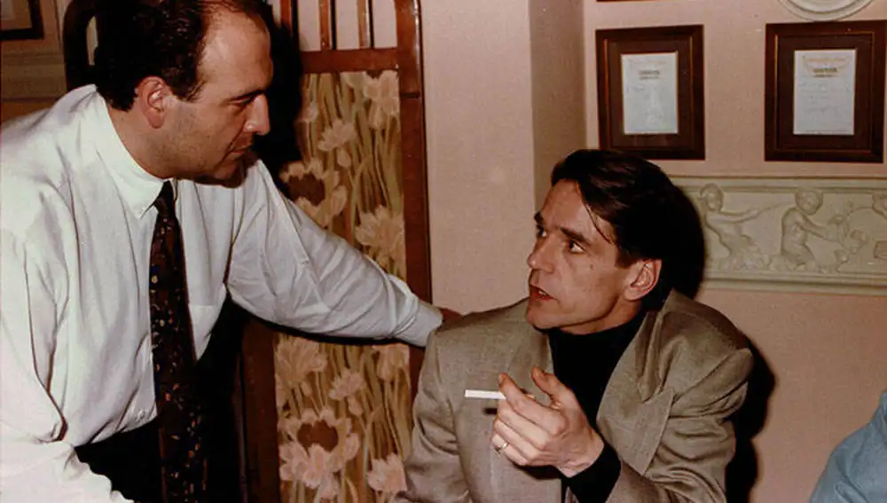 Jeremy Irons en El Canyar con Enrique Seguí, uno de sus propietarios.