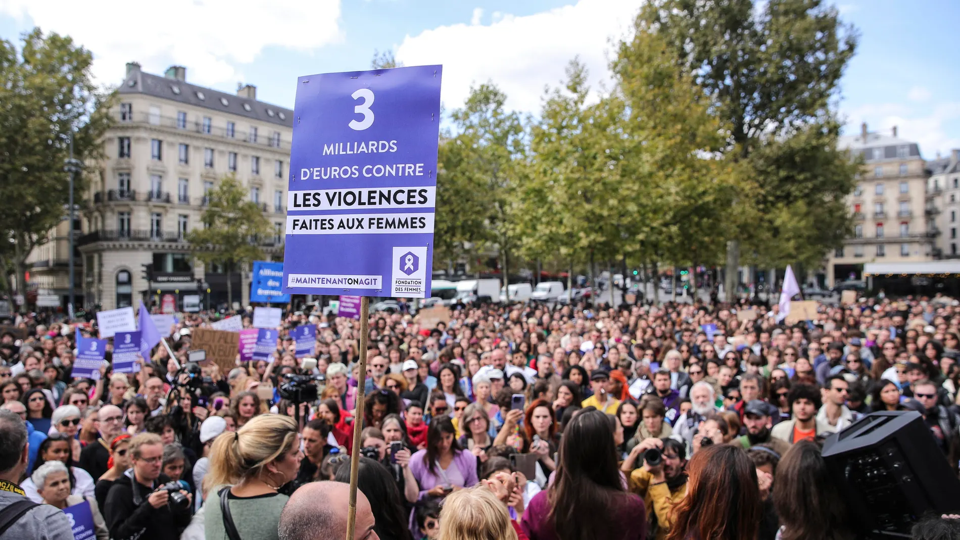 Manifestación en París en apoyo de Gisele Pelicot