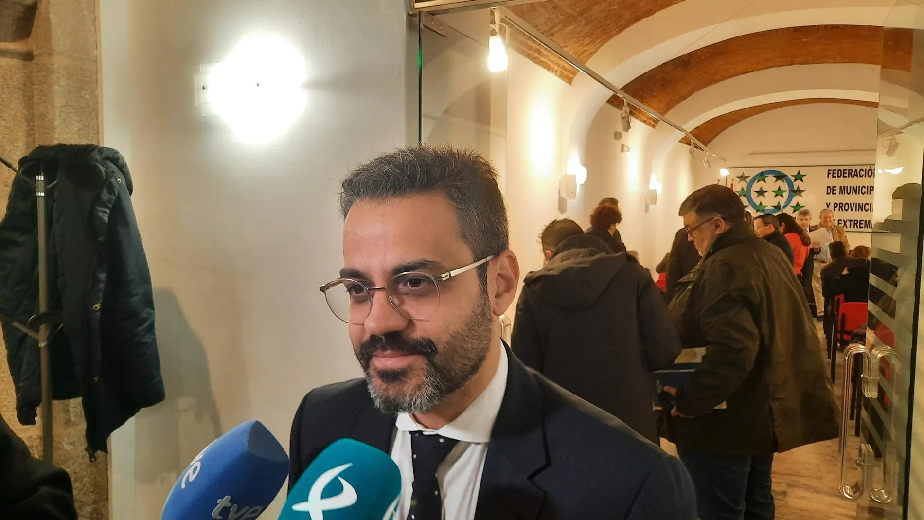 El alcalde de Olivenza insta al ministro de Defensa de Portugal a abandonar los "discursos que levantan muros" y dividen
