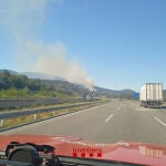 Un incendio en Agullana (Girona) obliga a cortar la AP-7 y la línea de Alta Velocidad