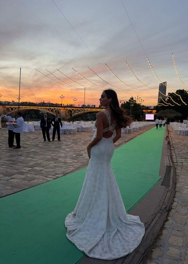 Detalle espalda vestido Rocío Osorno en los Premios Escaparate.