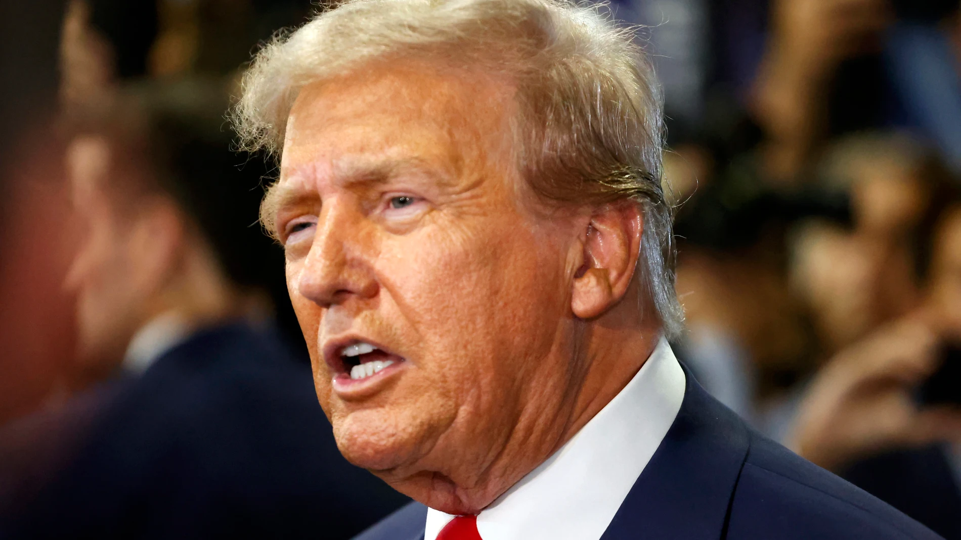 September 10, 2024, Philadelphia, Pa, United States: Former President Donald J. Trump talking to reporters at the 2024 Presidential Debate between Vice President Kamala Harris and Former President Donald J. Trump at National Constitution Center in Philadelphia, PA. September 10, 2024. Europa Press/Contacto/Photo Image Press 11/09/2024 ONLY FOR USE IN SPAIN