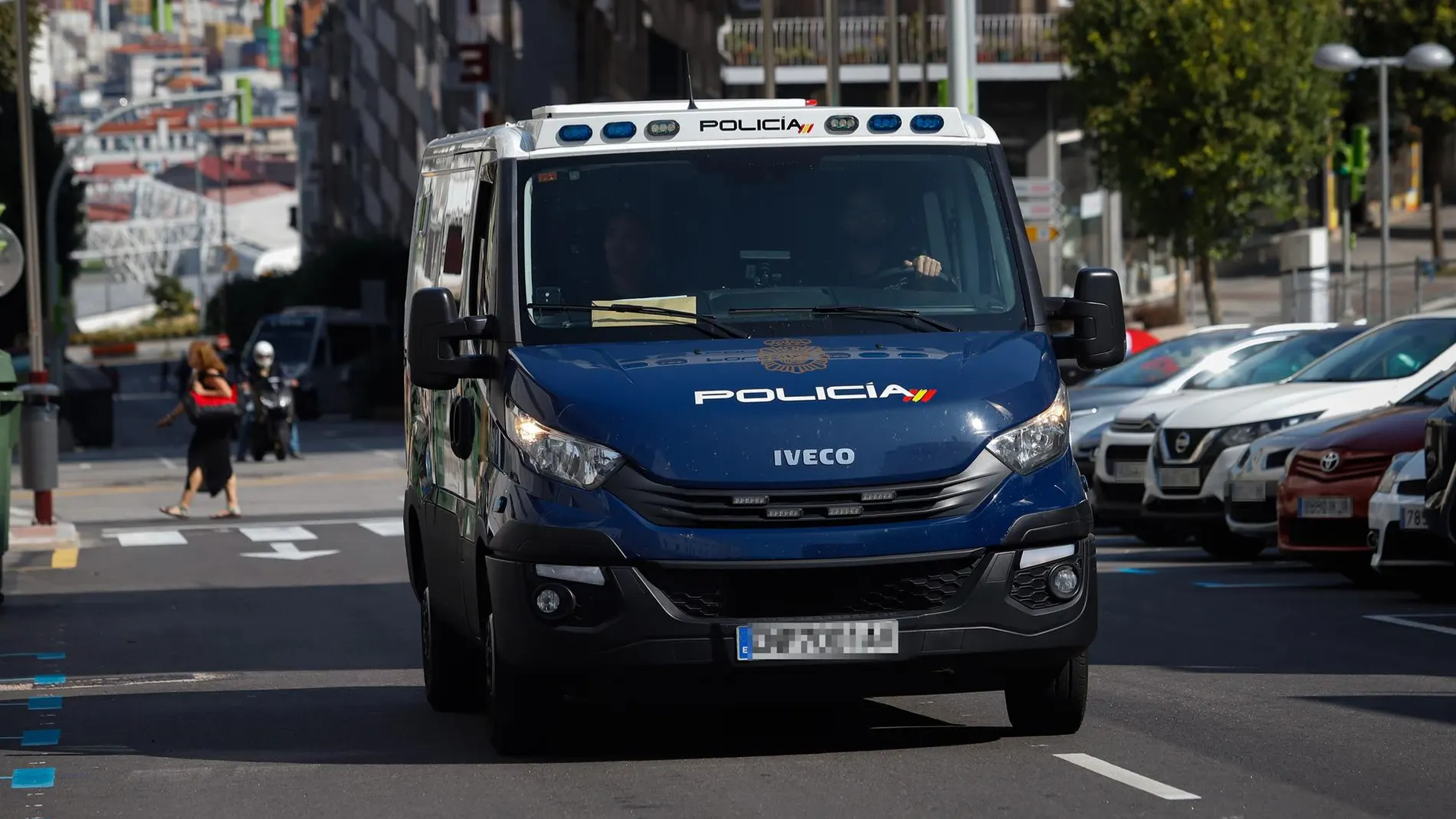 Un furgón policial.