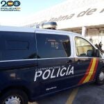 Sucesos.- Detenido un taxista de Palma por romperle el retrovisor a otro de Calvià por cargar clientes en el aeropuerto