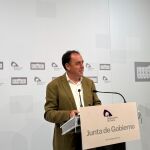 El presidente de la Diputación de Soria, Benito Serrano, explica los acuerdos de la Junta de Gobierno