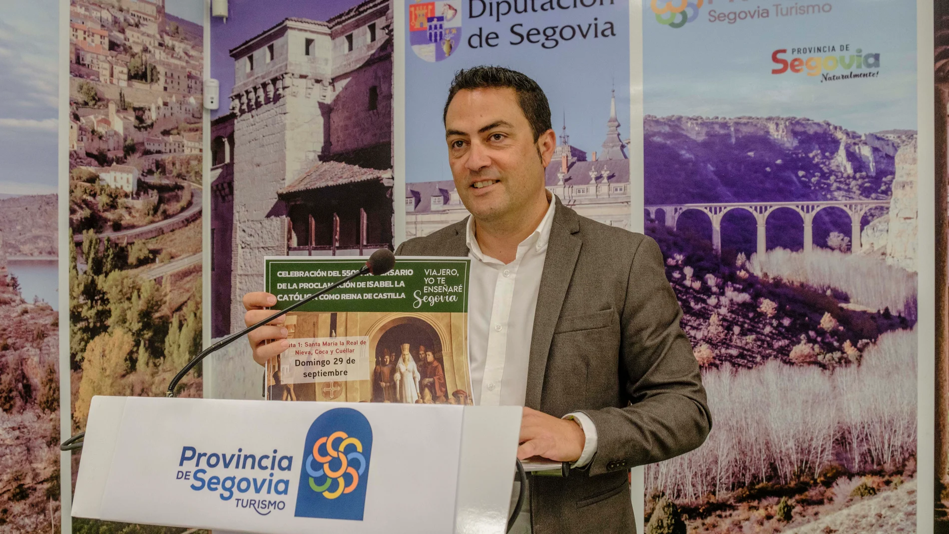 Presentación del programa de rutas por Segovia