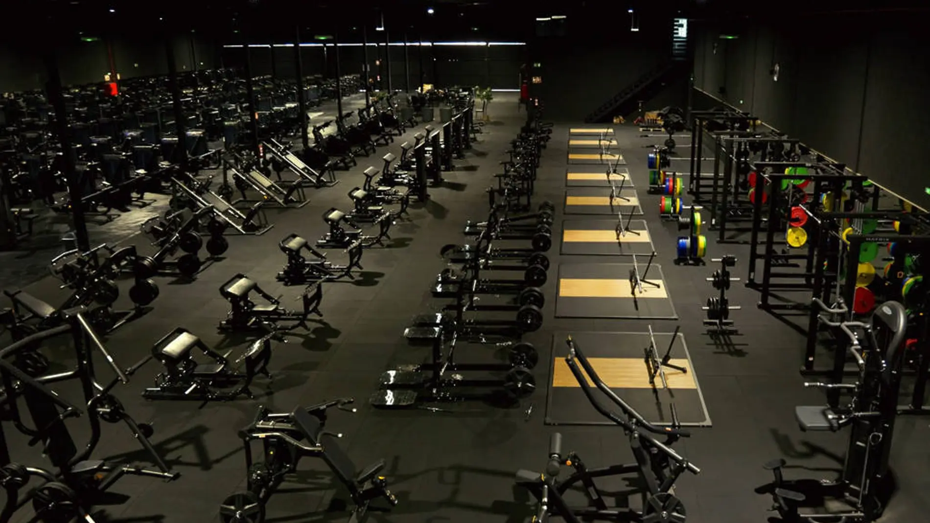 Este es el gimnasio más grande de Europa que está a media hora de Barcelona