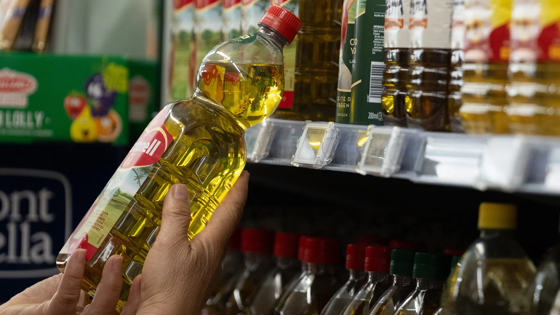 Las causas por las que no bajará el precio del aceite hasta mediados de noviembre «como mínimo»