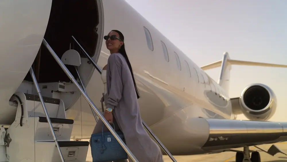 Georgina Rodríguez con bolso Birkin azul.