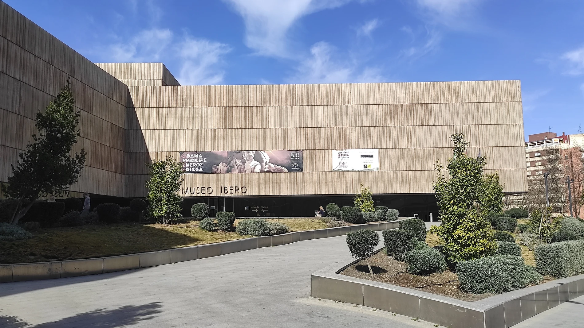 Fachada del único museo dedicado al arte íbero del mundo