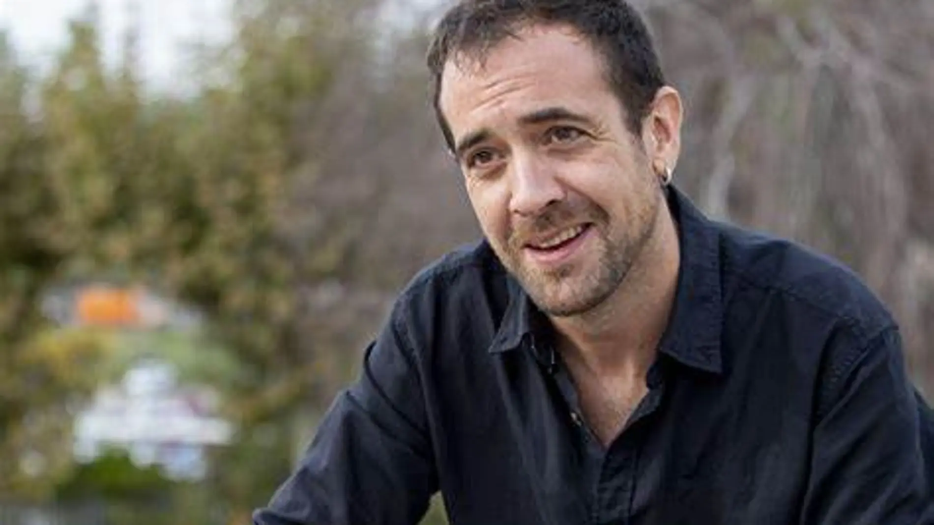 Catalunya Ràdio mantiene en plantilla a un colaborador que se "emociona" con los altercados separatistas contra la policía