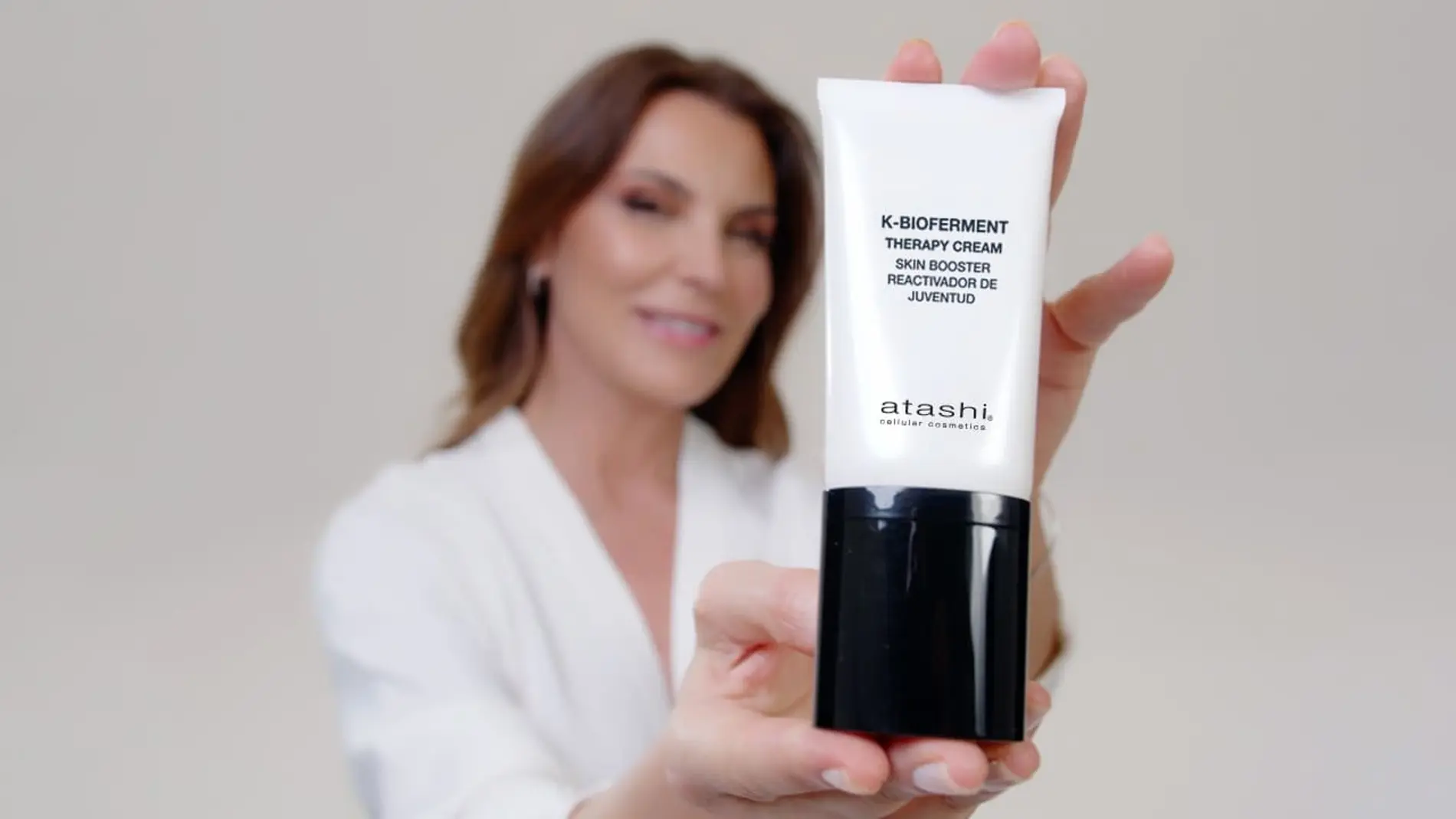 Este es el ritual ‘buena cara’ con el que las celebrities logran un look natural y radiante