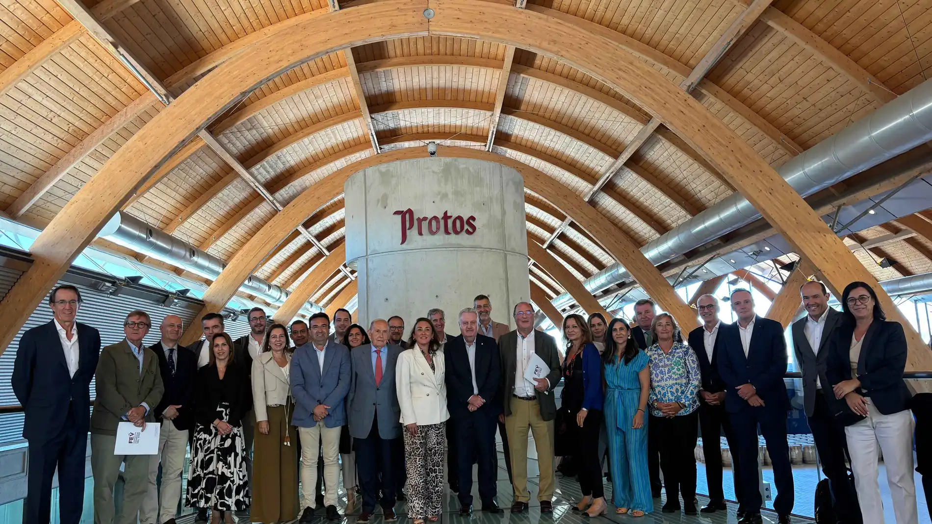 Encuentro en Peñafiel de la Federación Nacional del vino