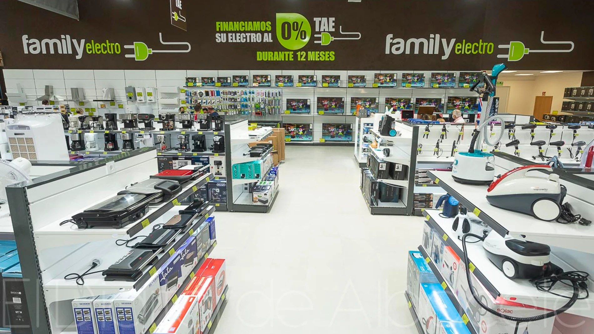 La Organización de Consumidores y Usuarios (OCU) publicado en el año 2022 en el que reconoce a Family Cash como uno de los supermercados más baratos de toda España
