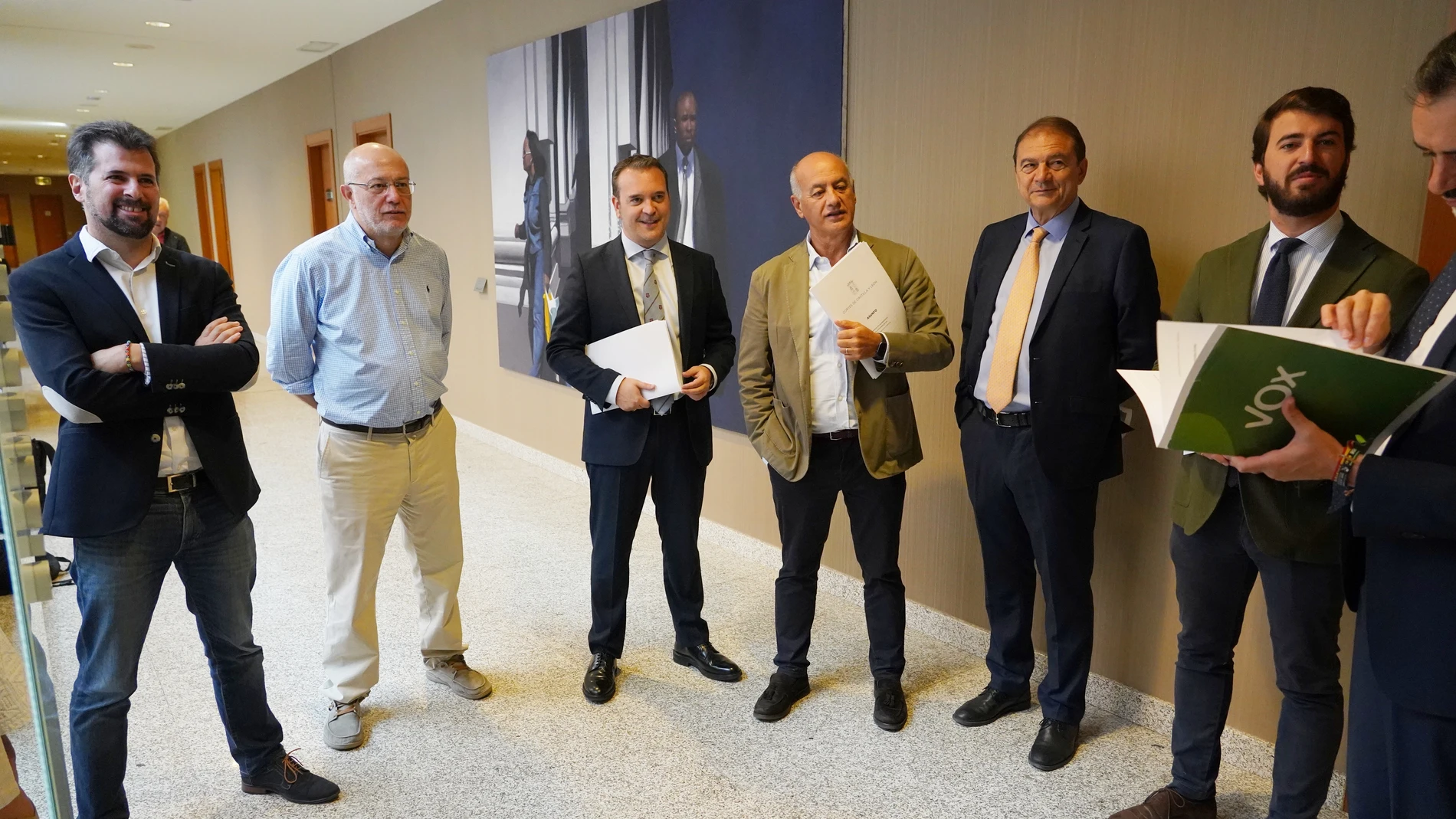 Los portavoces parlamentarios antes de la reunión