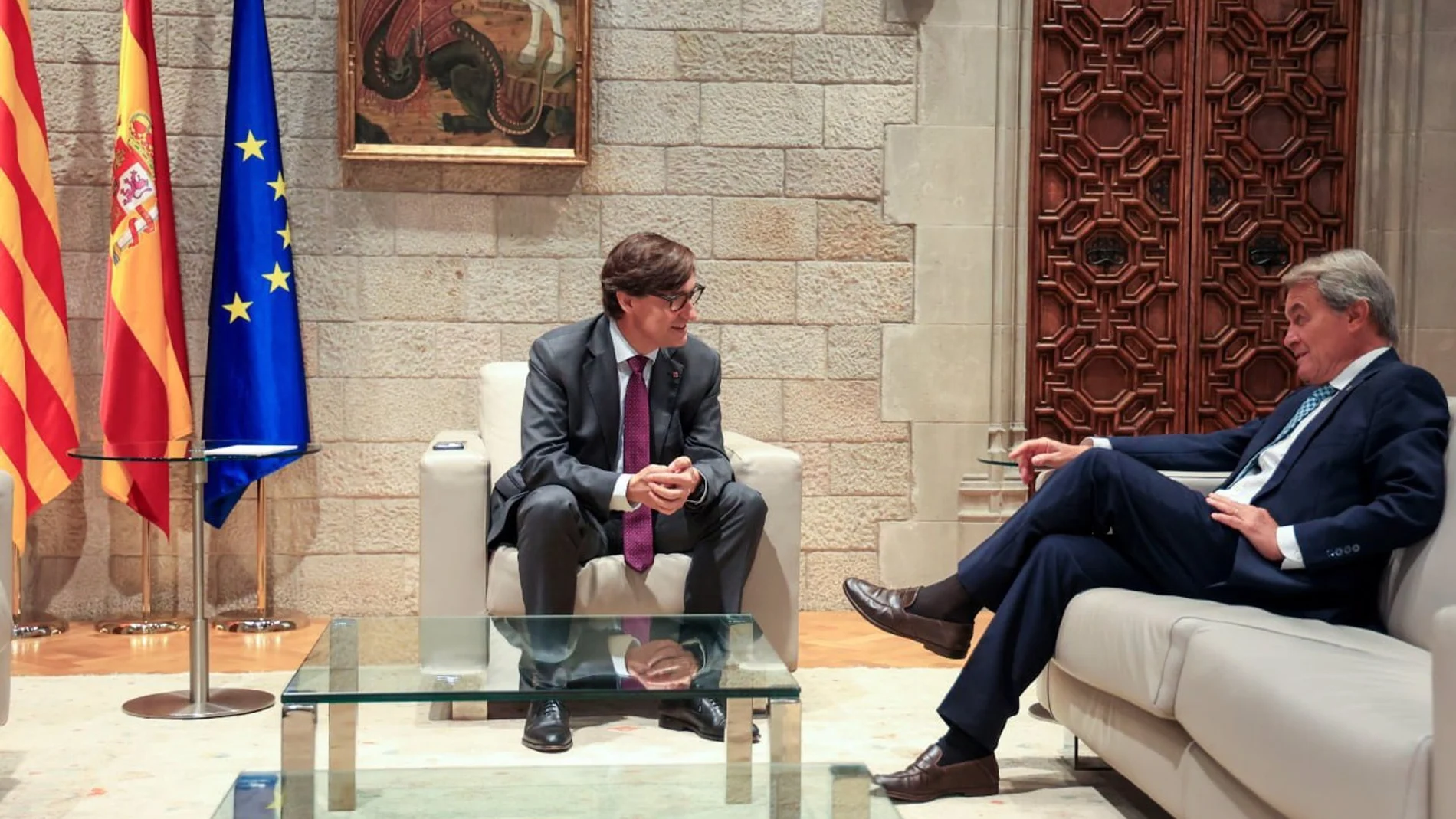 Illa se reúne con el expresidente Artus Mas en el Palau de la Generalitat