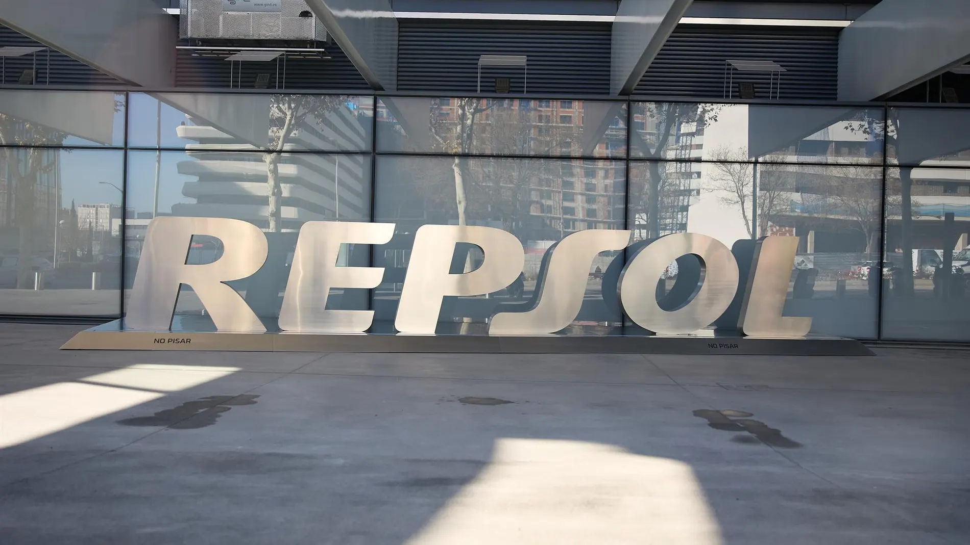 Economía.-(AMP) Repsol sufre un ciberataque a su base de datos de clientes de electricidad y gas en España
