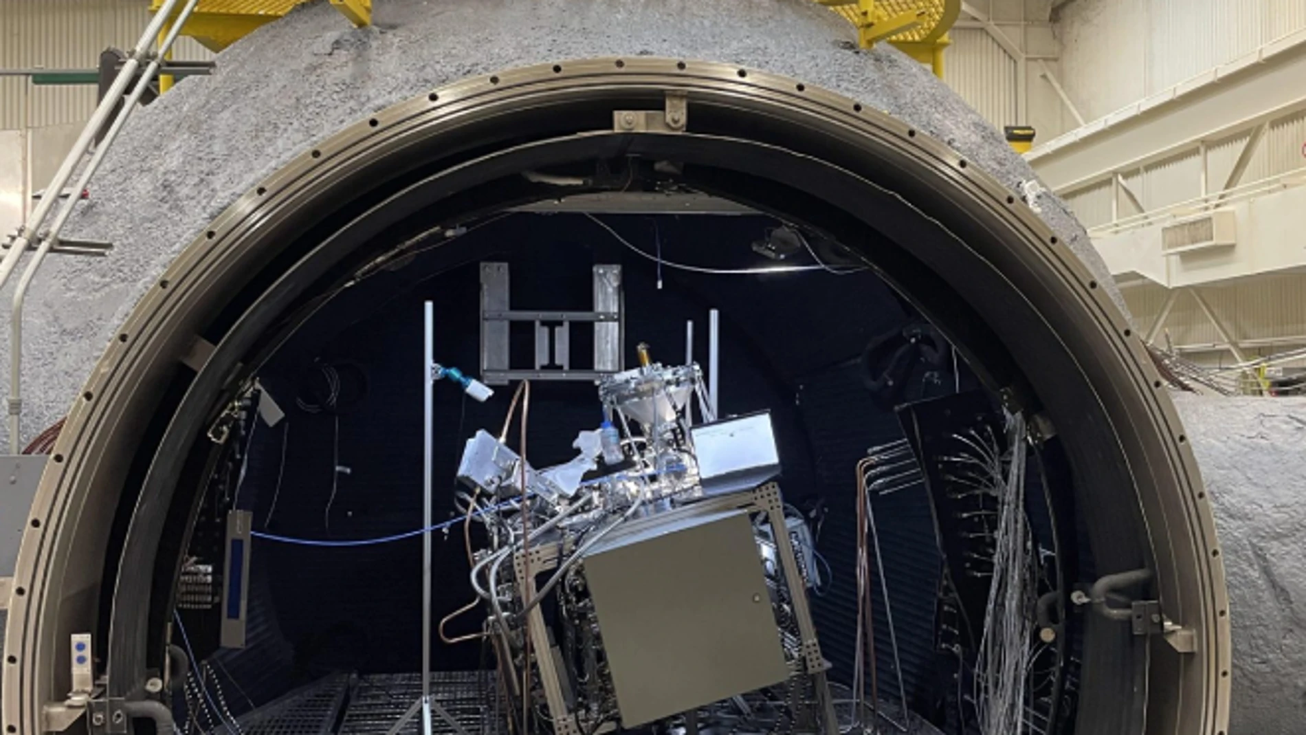 Sierra Space logra la primera extracción automatizada de oxígeno a partir de suelo lunar.