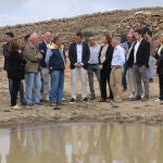 El presidente de la Generalitat, Carlos Mazón, durante su visita a Vilafranca
