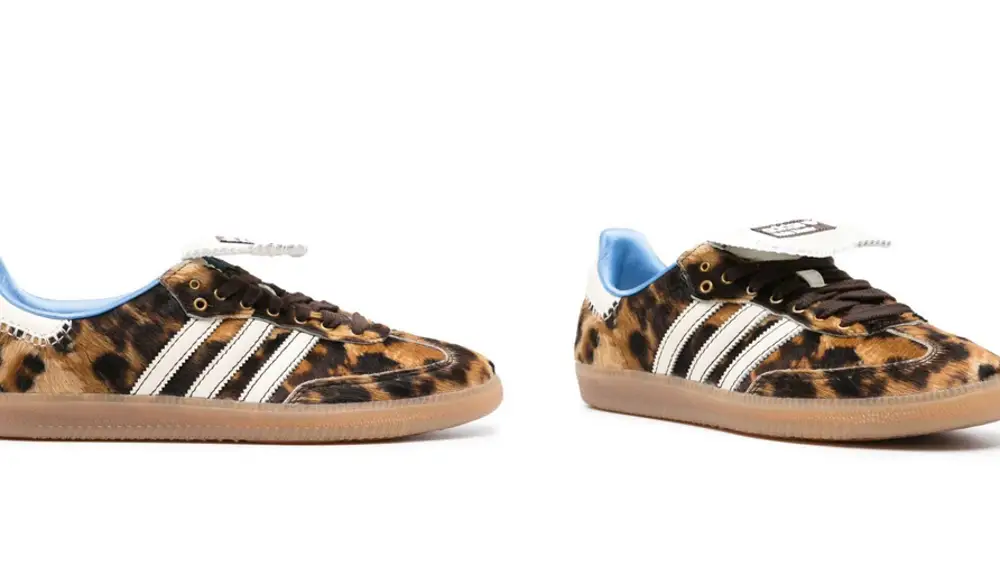 Zapatillas leopardo.
