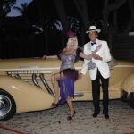 Gunilla von Bismarck y Luis Ortiz en una fiesta de disfraces, a 20 de julio de 2013, en Marbella (España).